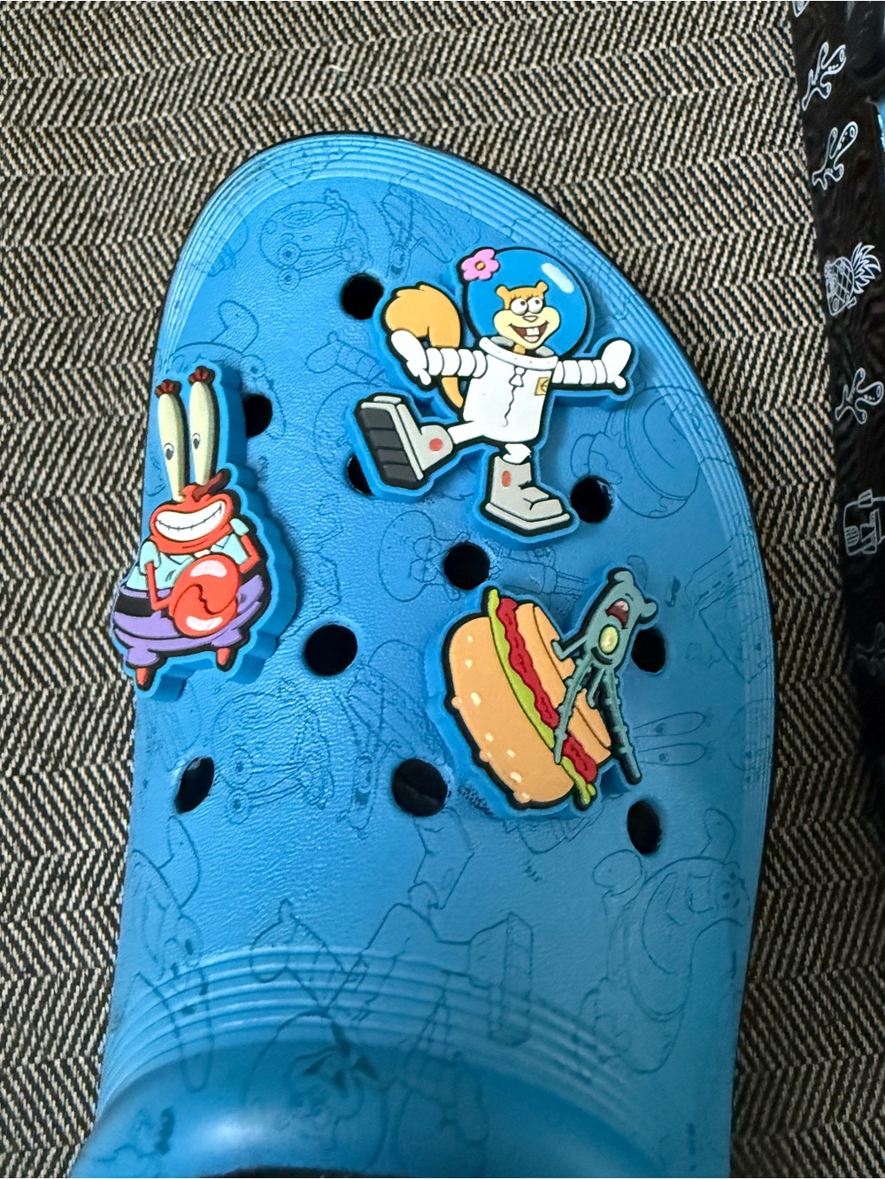 SpongeBob SquarePants Crocs - Picture 3 of 5